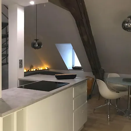 Apartment Oratoire *