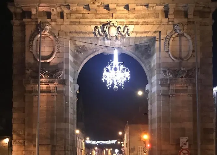 Oratoire Апартаменти